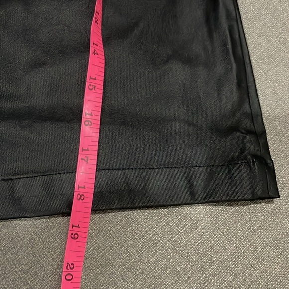 MAURICES Black Coated Faux Leather Mini Skirt Size 6 - Picture 11 of 12